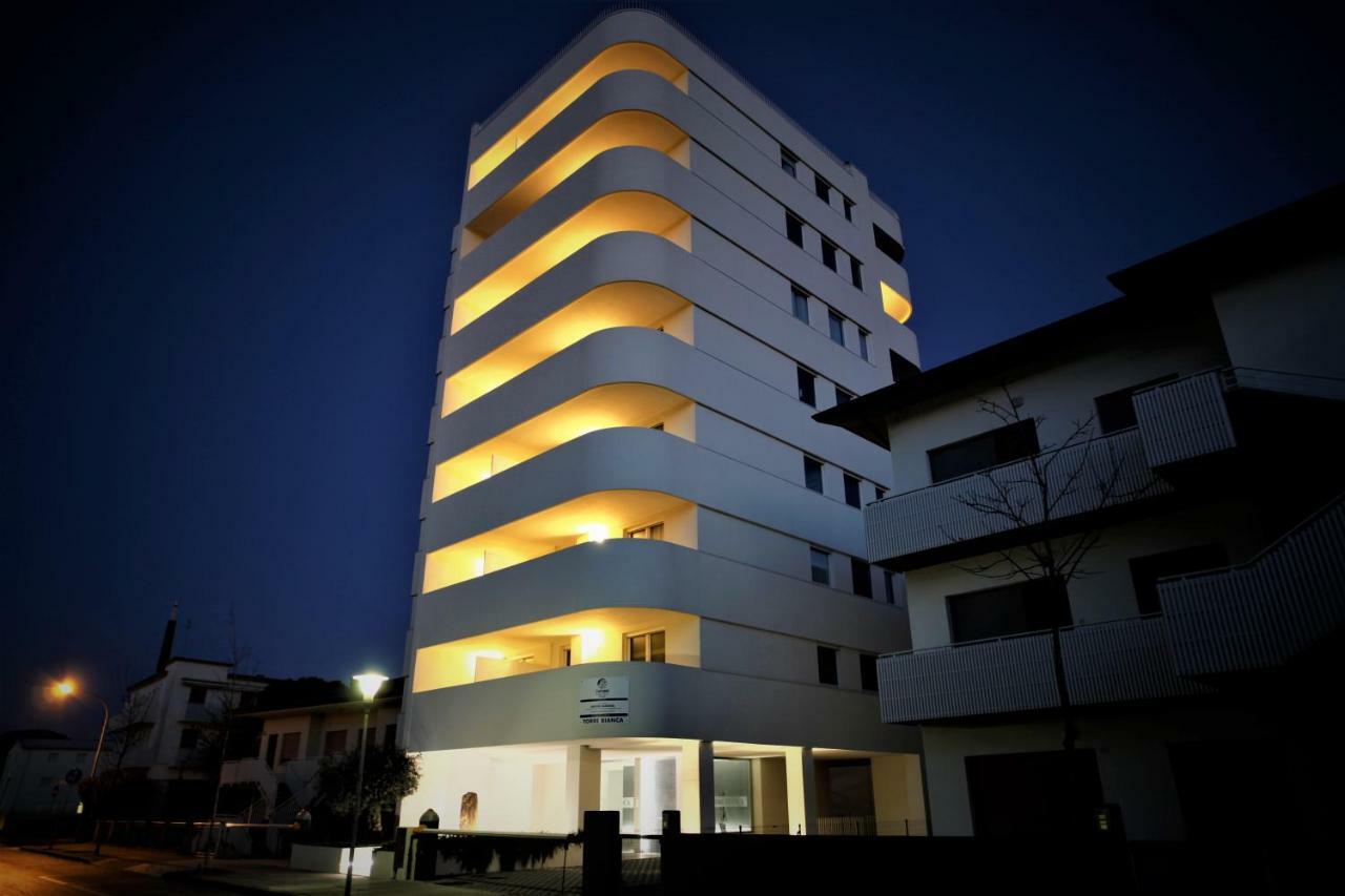 Appartamenti Torre Bianca リニャーノ・サッビアドーロ エクステリア 写真